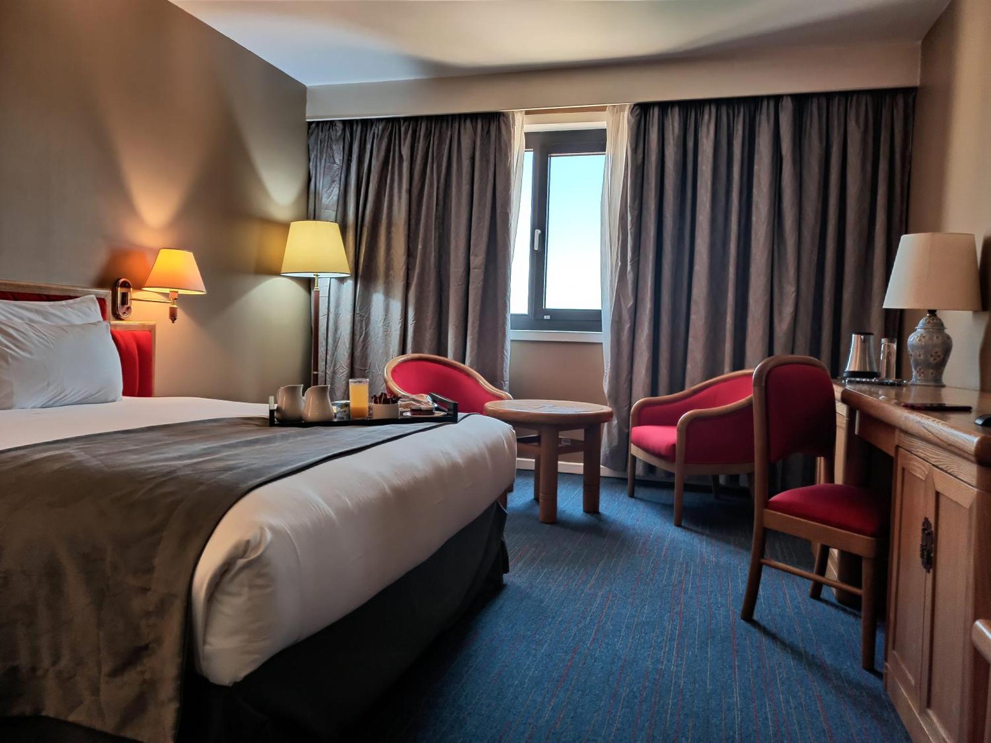 Hotel Mercure Alger Aeroport Maison Blanche Ngoại thất bức ảnh A room at the hotel