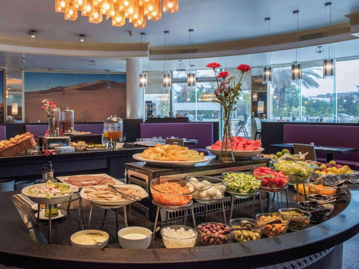 Hotel Mercure Alger Aeroport Maison Blanche Ngoại thất bức ảnh Buffet at a hotel